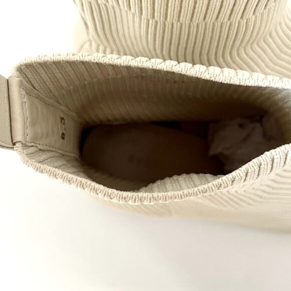 Everlane The Glove Boot ReKnit Ankle Heel Chelsea Pull on Sock Bootie Size 8.5 - Picture 5 of 10